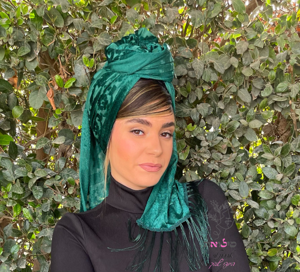 ⁦מטפחת לונג קטיפה חגיגית ירוק⁩ – תמונה ⁦2⁩